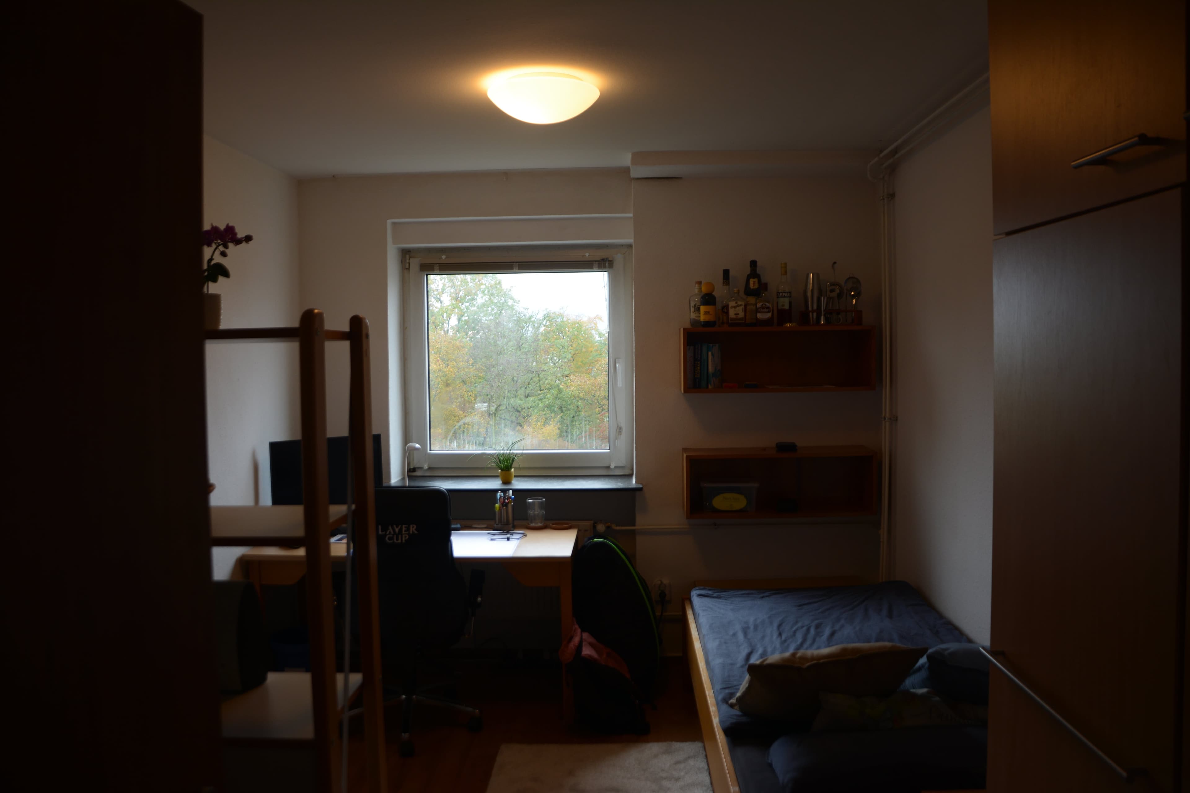 Ein eingerichtetes 12qm Zimmer