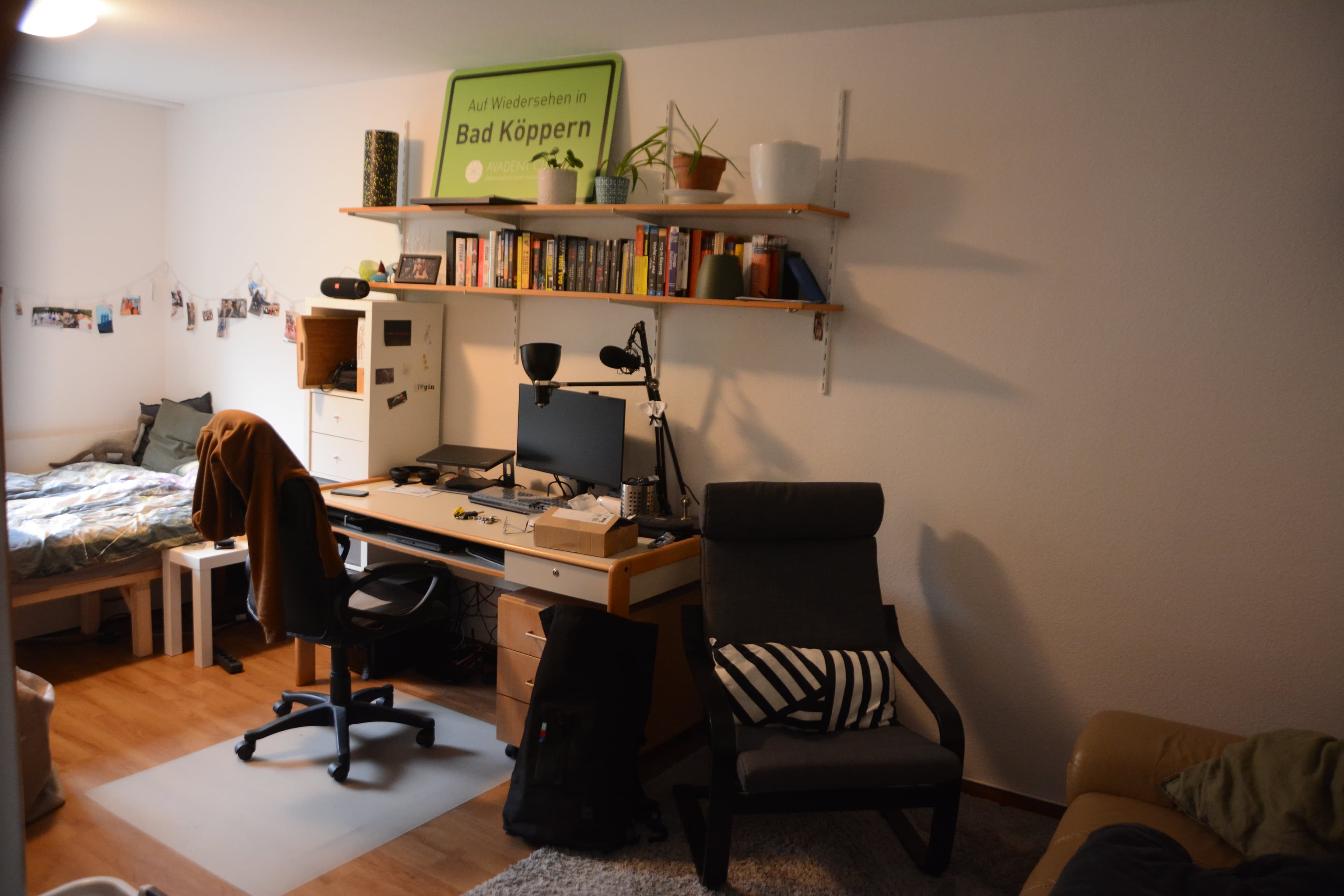 Ein eingerichtetes 20qm Zimmer