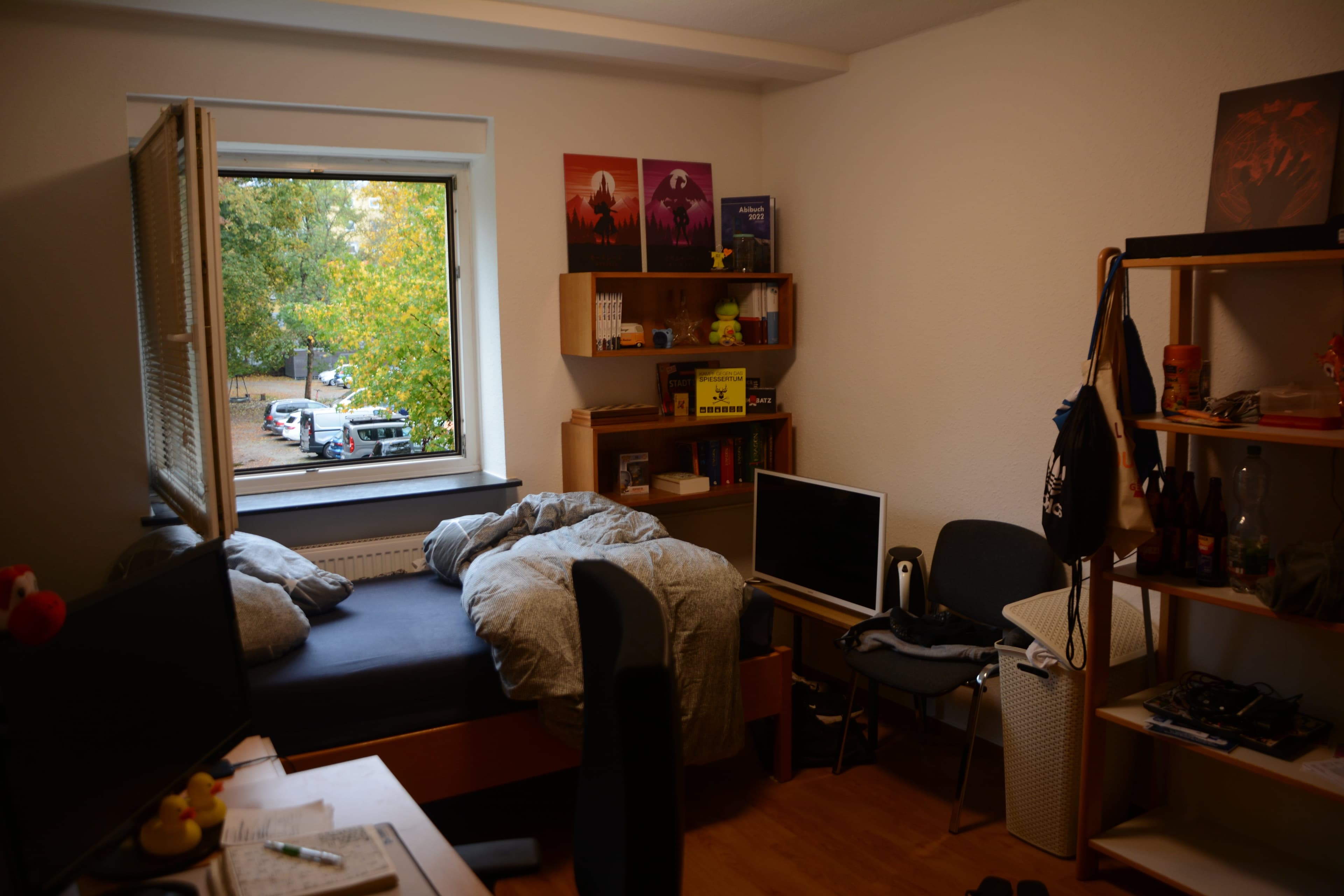 Ein eingerichtetes 12qm Zimmer