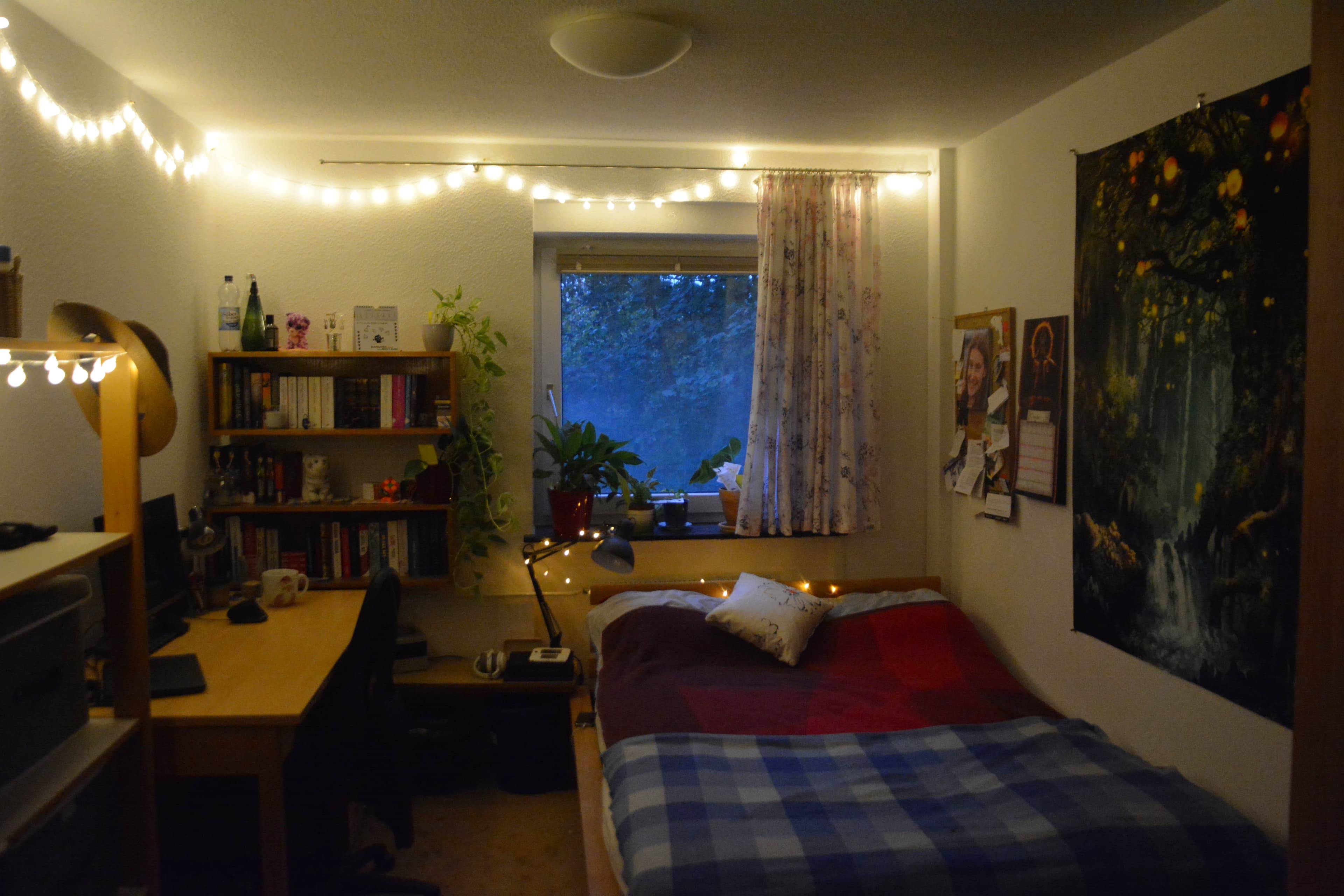 Ein eingerichtetes 12qm Zimmer